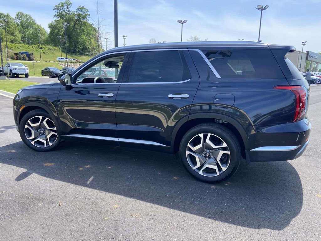 Used 2024 Hyundai Palisade Limited FWD image 6