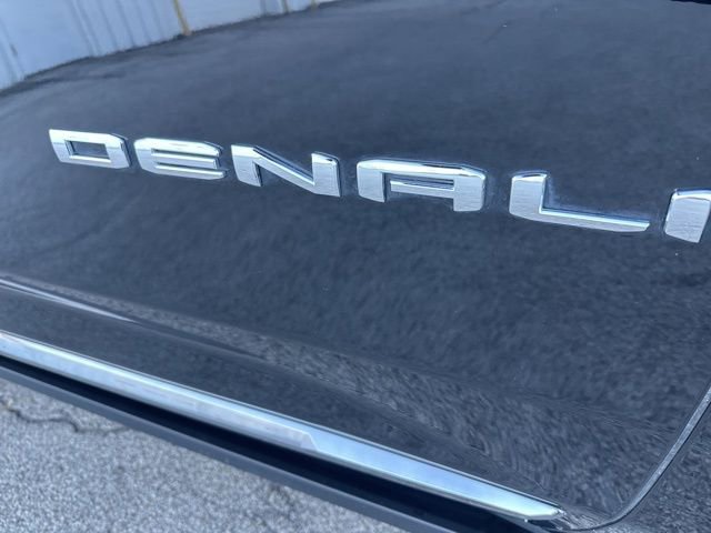 Used 2025 GMC Yukon Denali Ultimate w/ LPO, Floor Liner Package image 14