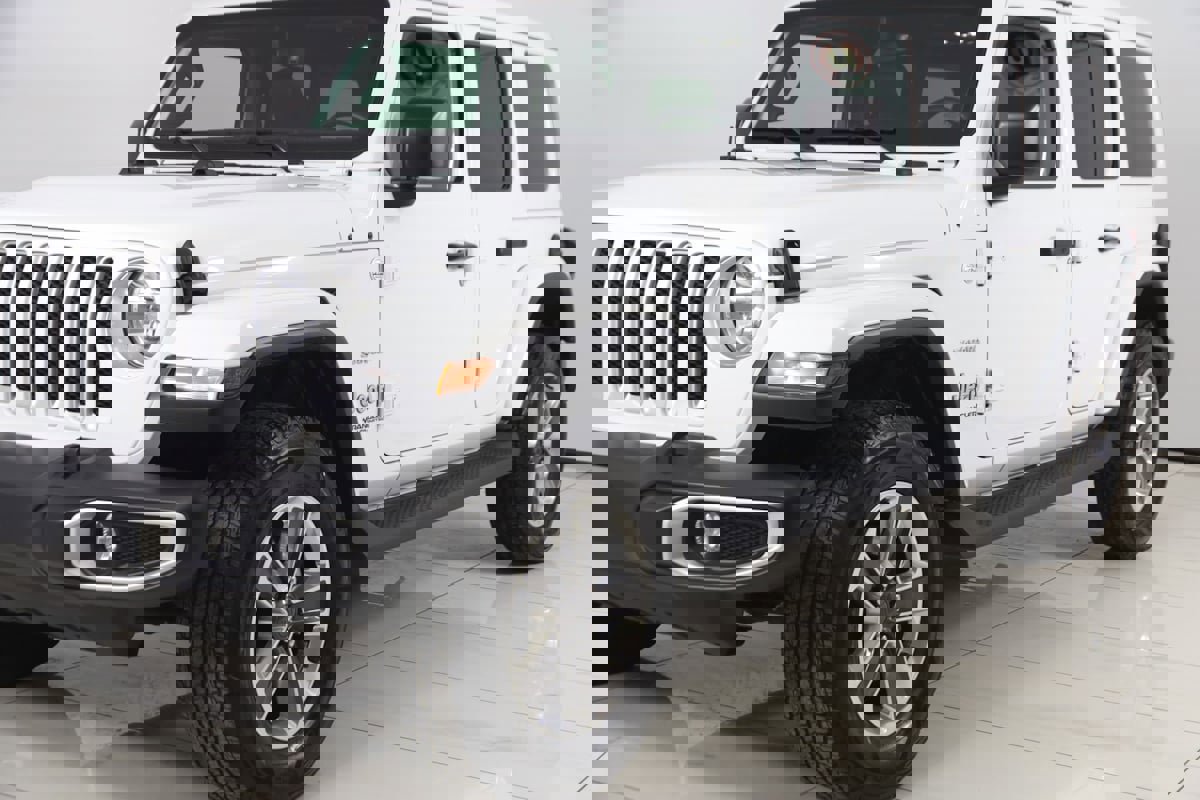 Used 2022 Jeep Wrangler Unlimited Sahara w/ Cold Weather Group image 53