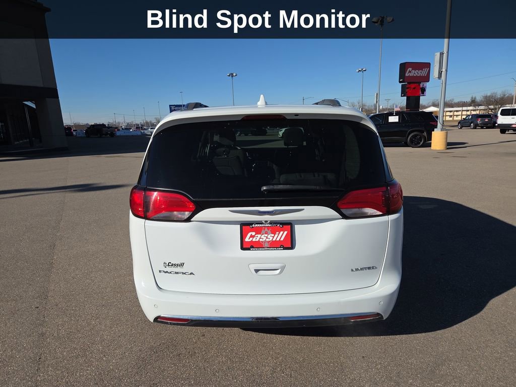 Used 2019 Chrysler Pacifica Limited image 5