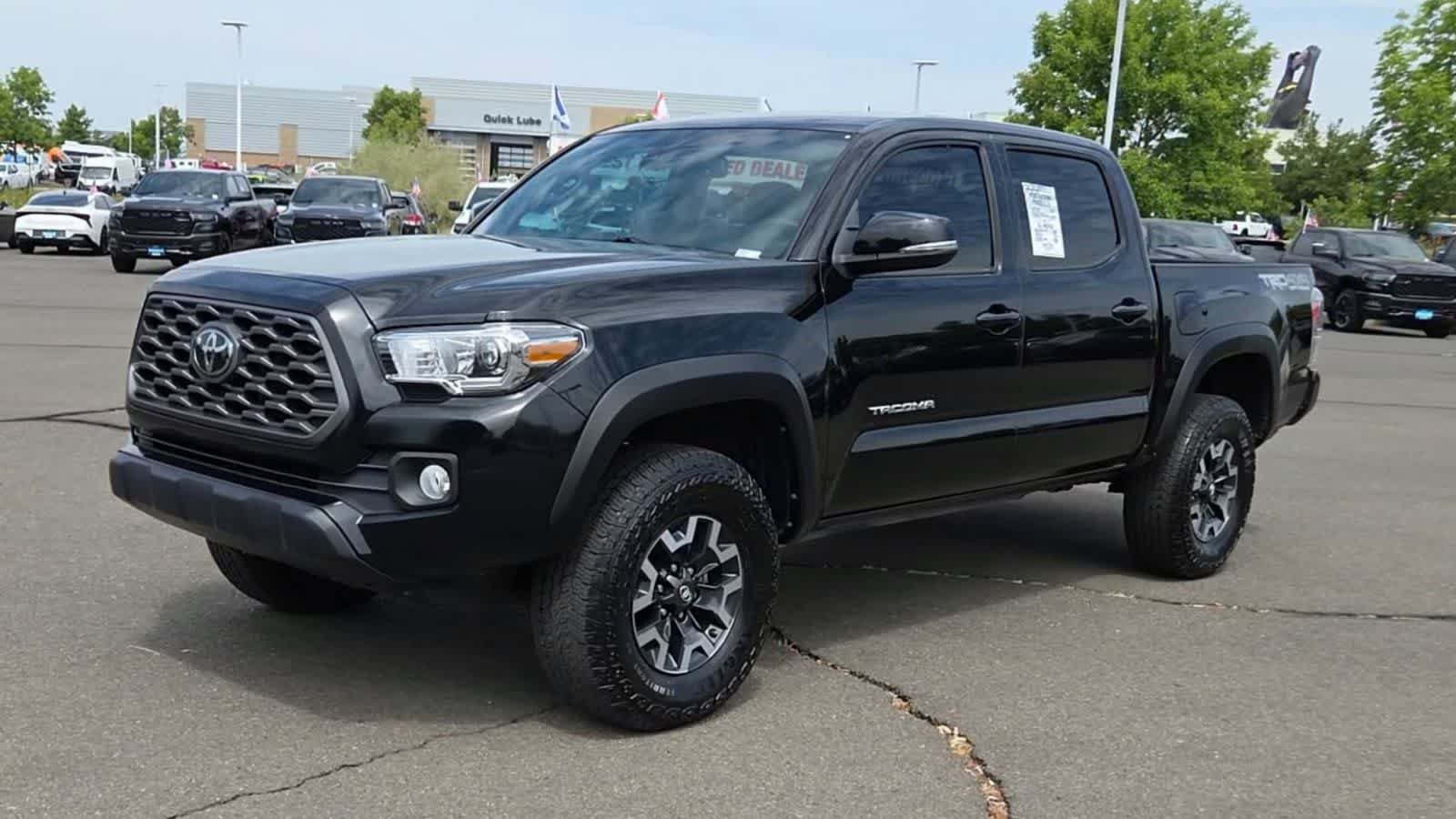 Used 2022 Toyota Tacoma TRD Off-Road w/ Technology Package AWD/4WD image 4
