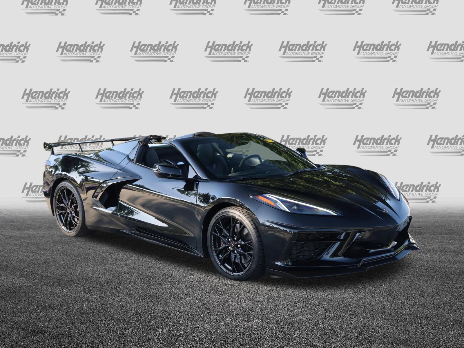 Used 2025 Chevrolet Corvette Stingray Premium Conv w/ Z51 Performance Package RWD image 2
