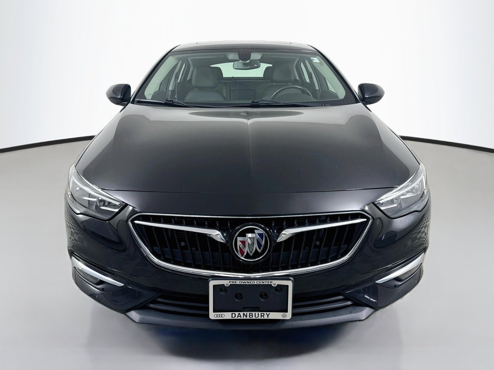 Used 2018 Buick Regal Essence w/ Sights and Sounds Package AWD/4WD image 6
