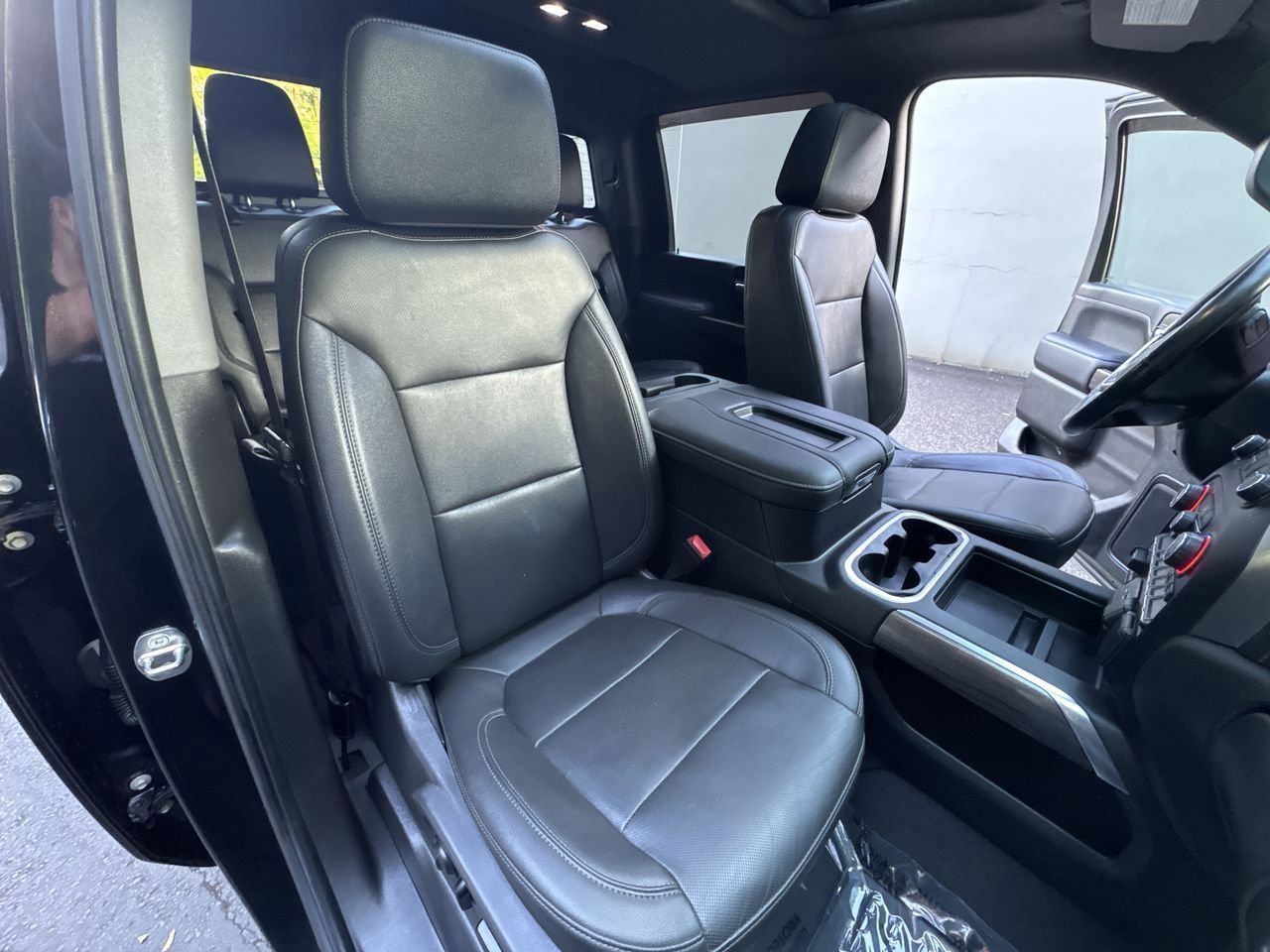 Used 2021 Chevrolet Silverado 3500 LTZ w/ LTZ Convenience Package image 29