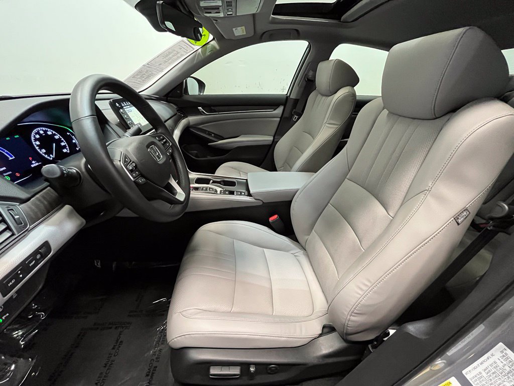 Used 2018 Honda Accord Touring image 13