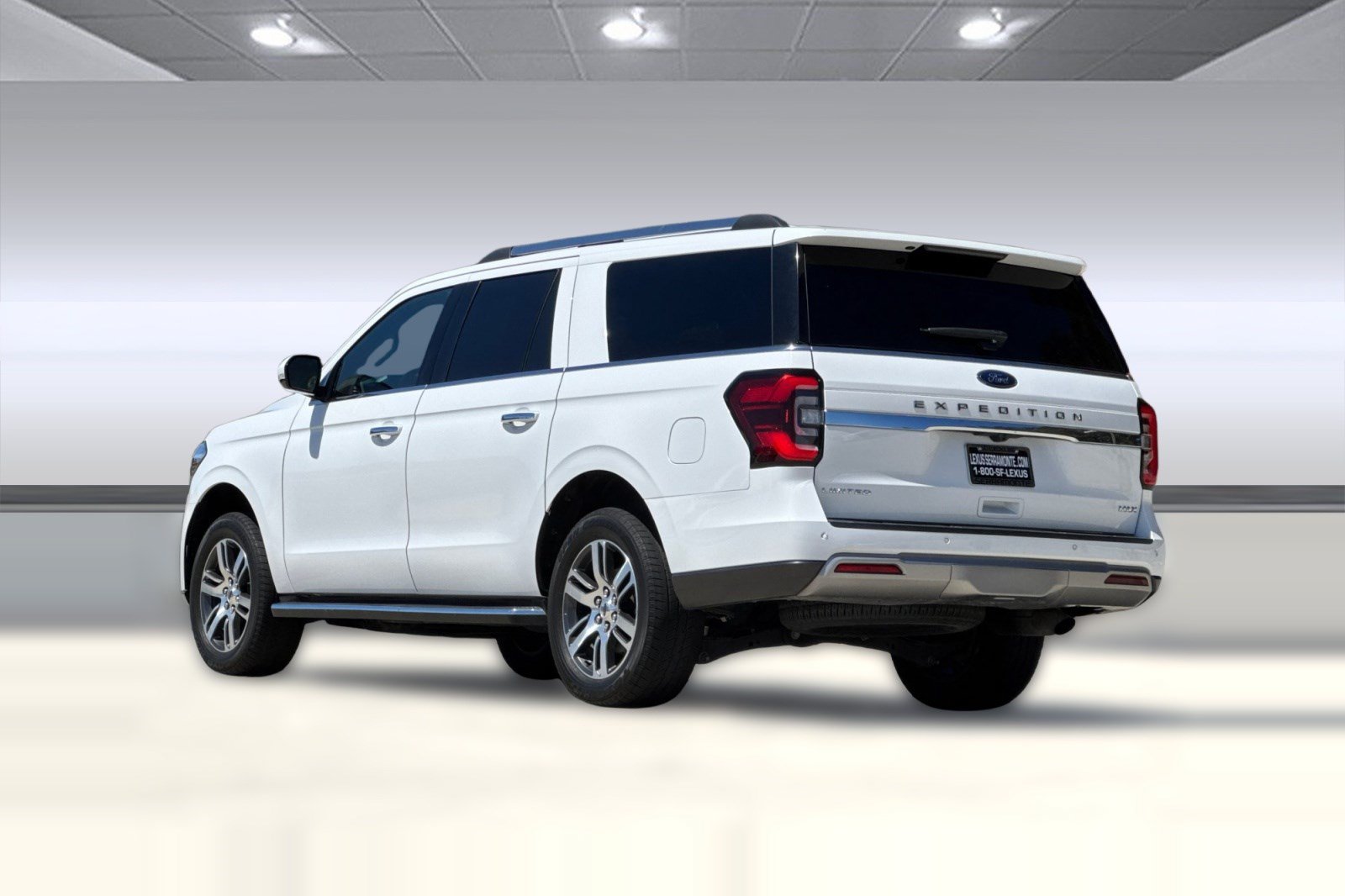 Used 2022 Ford Expedition Max Limited RWD image 3