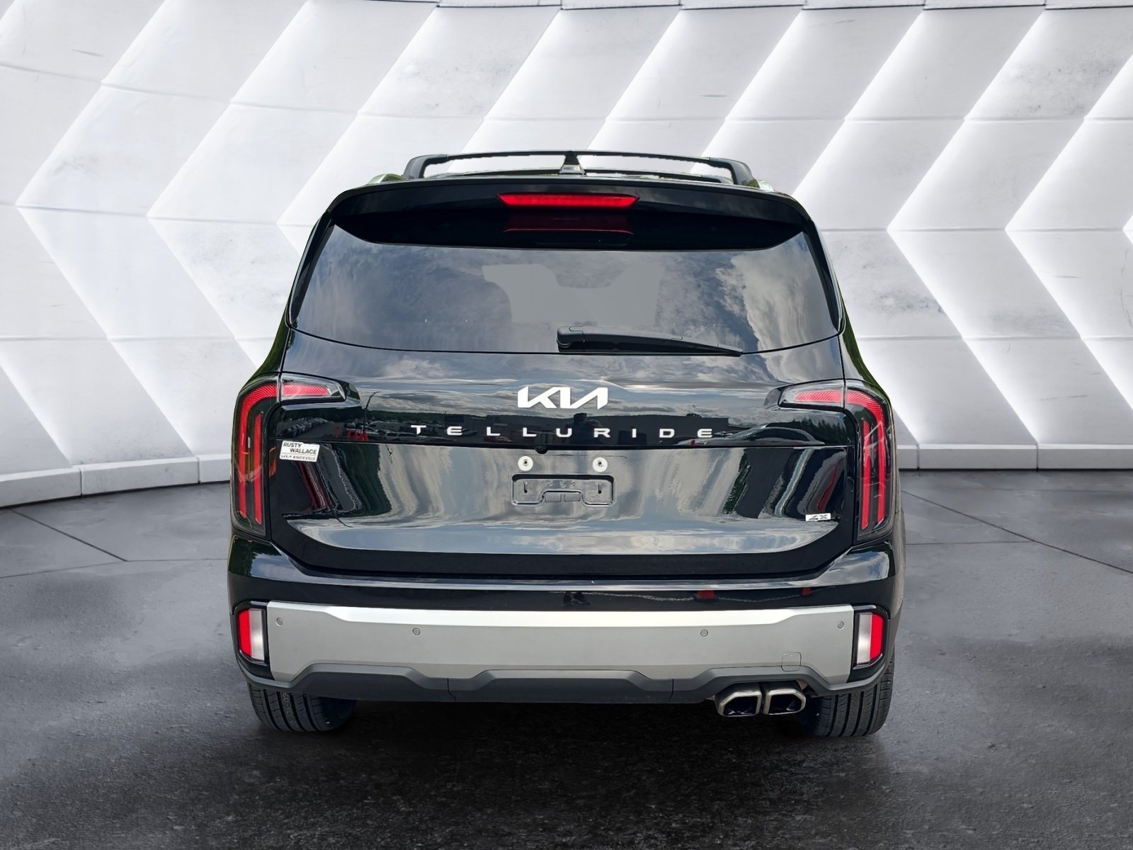 Used 2023 Kia Telluride EX w/ EX Captain's Chair Package AWD/4WD image 4