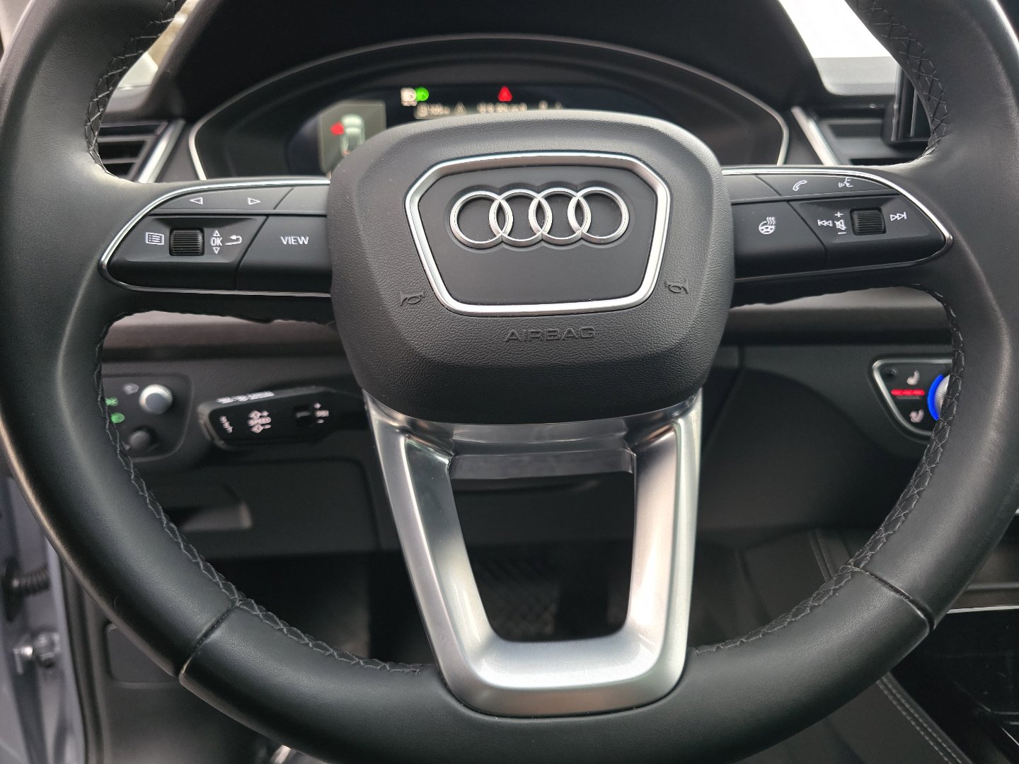 Used 2023 Audi Q5 2.0T Prestige w/ Prestige Package image 43