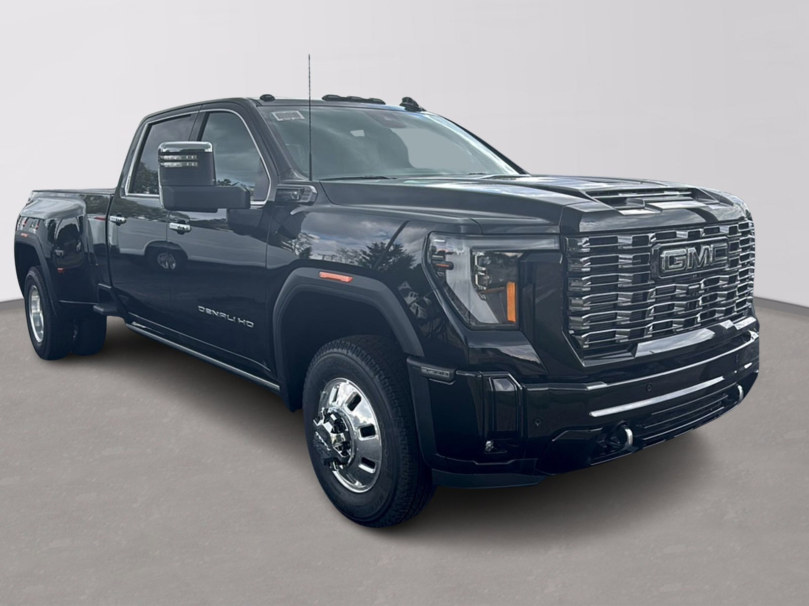 New 2026 GMC Sierra 3500 Denali Ultimate AWD/4WD image 3