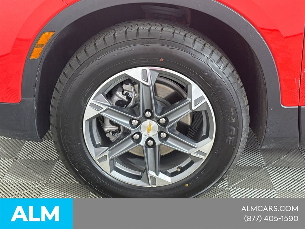 Used 2025 Chevrolet Blazer LT image 15