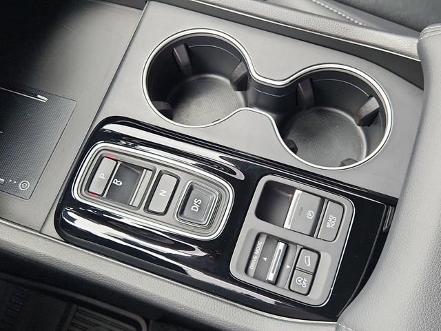 Used 2023 Honda Pilot Touring image 16