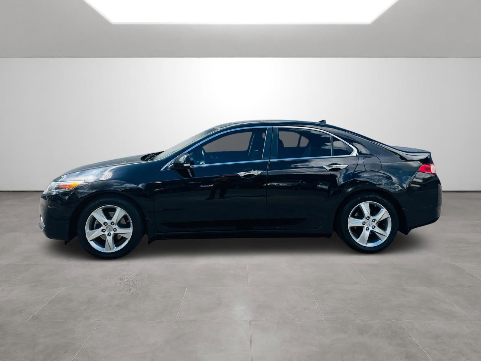 Used 2013 Acura TSX Sedan FWD image 2