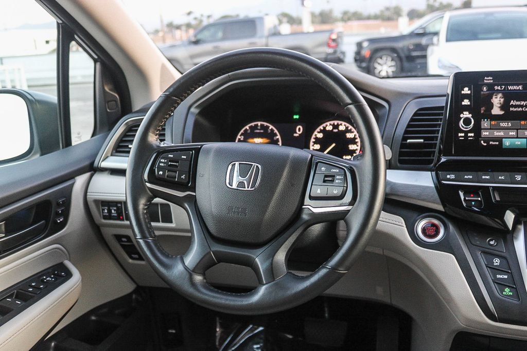 Used 2025 Honda Odyssey EX-L image 16