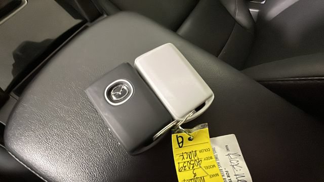 Used 2024 MAZDA MAZDA3 s FWD image 20