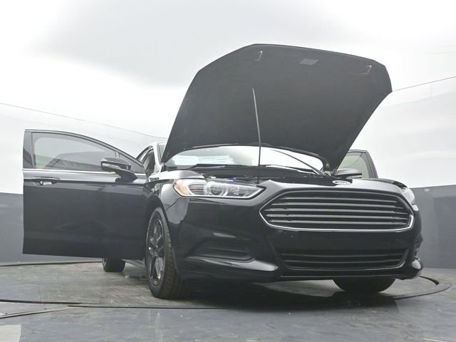 Used 2016 Ford Fusion SE w/ SE Cold Weather Package image 58