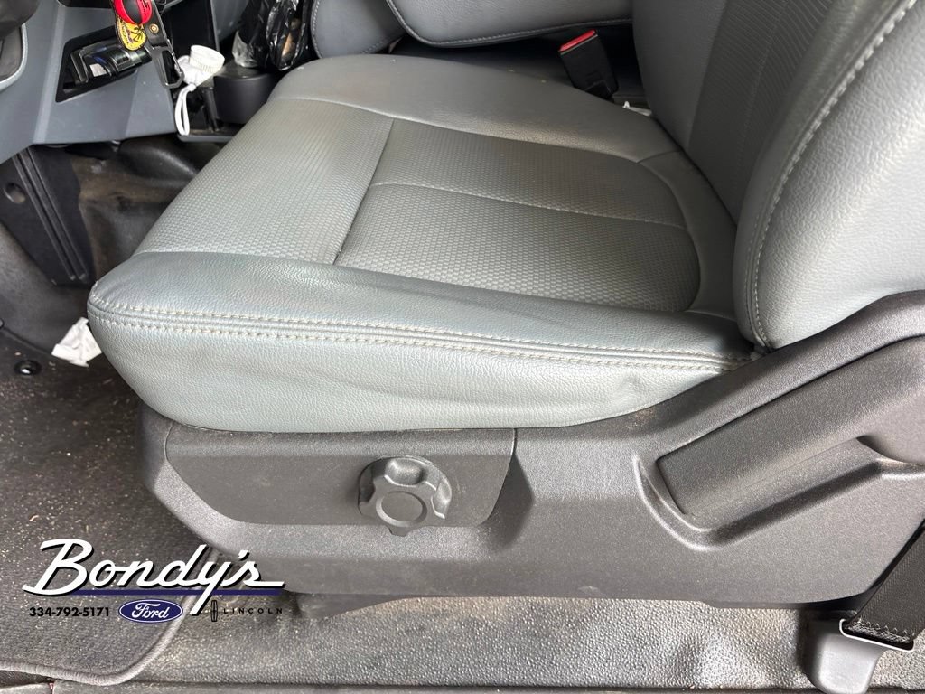 Used 2015 Ford F250 XL w/ Power Equipment Group RWD image 7