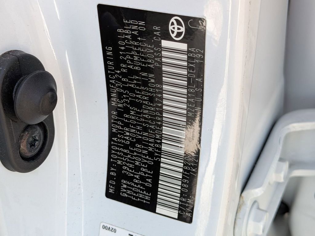 Used 2024 Toyota Corolla LE image 30