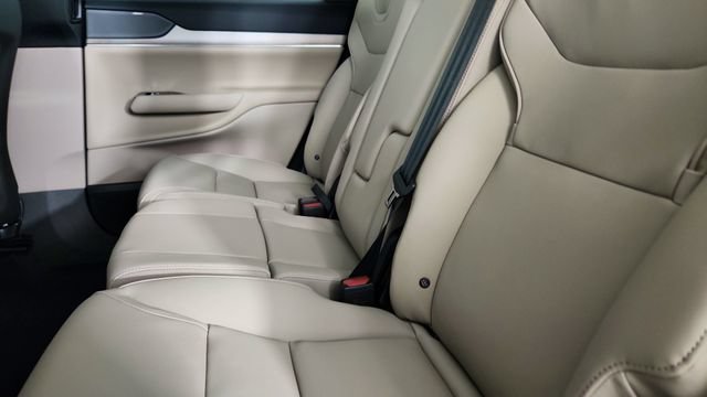 New 2026 Volvo EX90 Plus AWD/4WD image 28