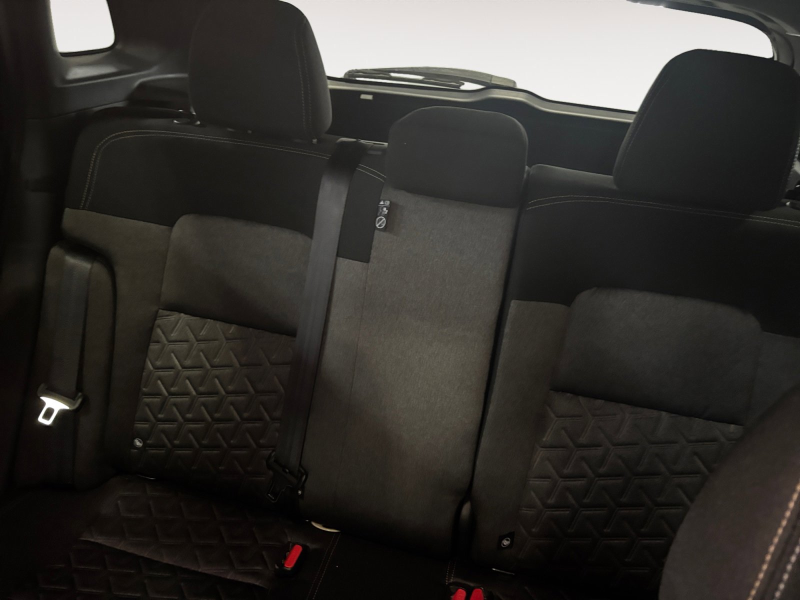 Used 2025 Nissan Kicks SV w/ Interior Electronics Package image 13