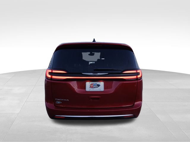 New 2026 Chrysler Pacifica Select FWD image 4