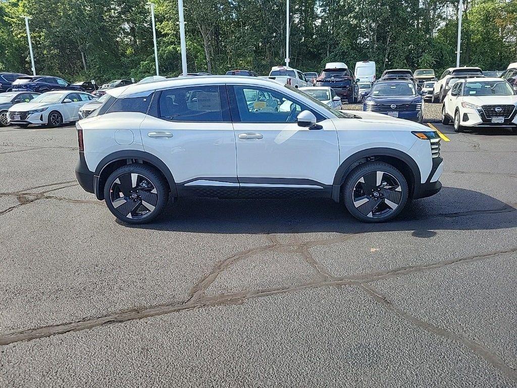 Used 2025 Nissan Kicks SR image 6