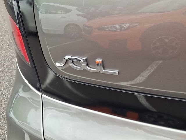 Used 2017 Kia Soul + FWD image 29