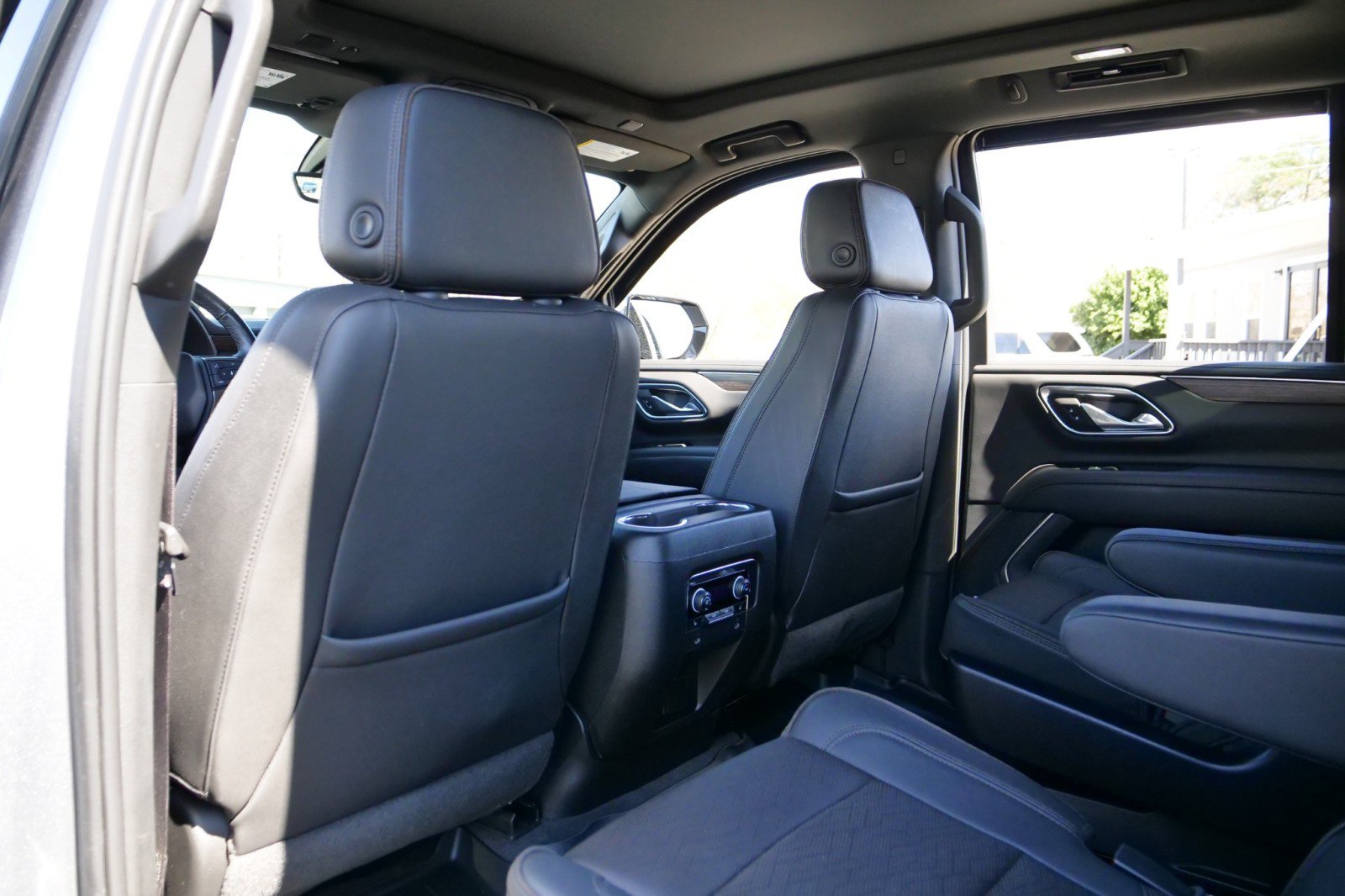 Used 2022 Chevrolet Tahoe High Country AWD/4WD image 30