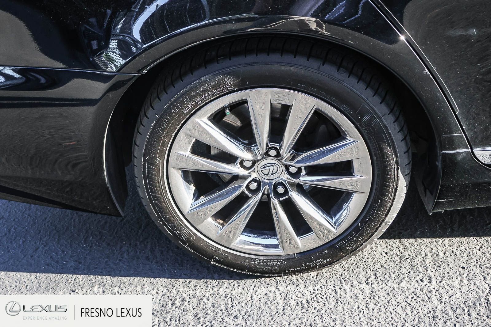 Used 2014 Lexus LS 460 w/ Comfort Package image 7