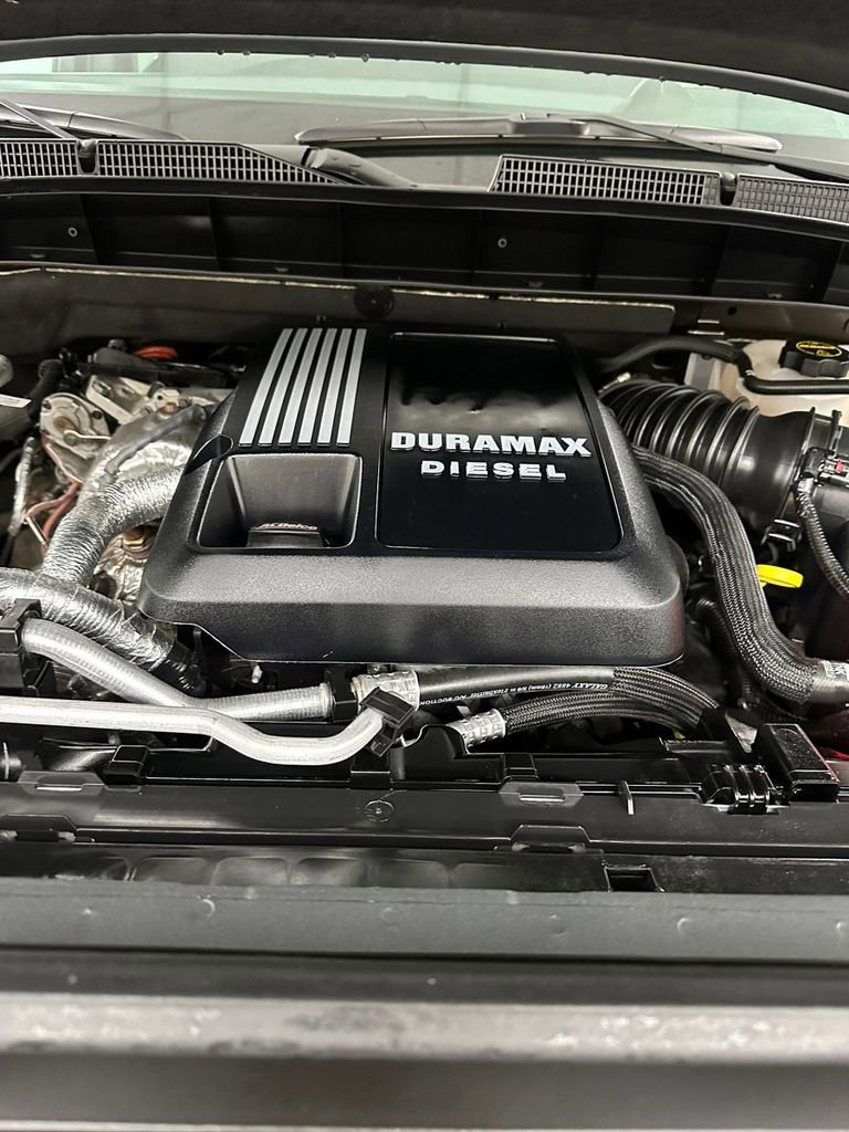 Used 2024 GMC Sierra 1500 AT4 w/ Technology Package image 8