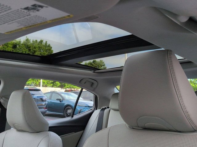 Certified 2025 Toyota Camry XLE FWD image 10