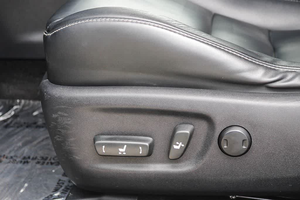 Used 2016 Lexus CT 200h w/ Seat Comfort Package FWD image 20