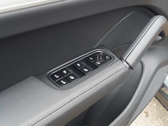 New 2026 Porsche Cayenne Coupe AWD/4WD image 16
