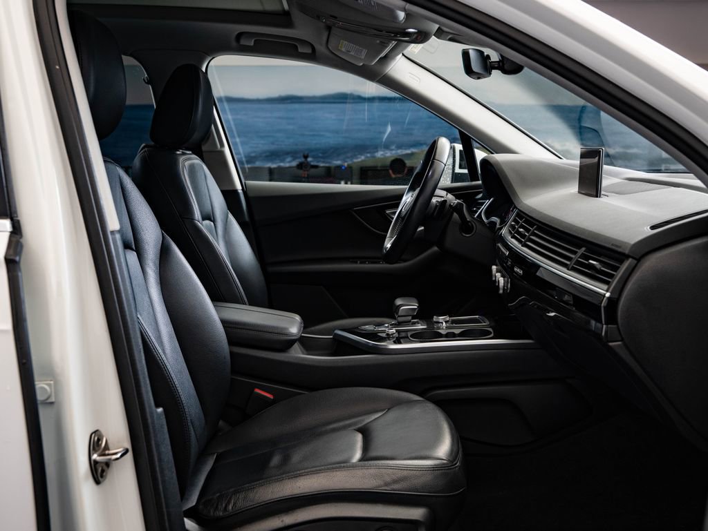 Used 2019 Audi Q7 3.0T Premium w/ Convenience Package AWD/4WD image 27