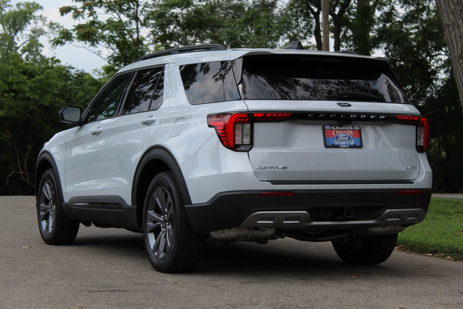 New 2026 Ford Explorer Active w/ Active Comfort Package AWD/4WD image 5