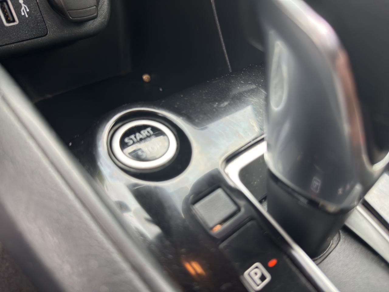 Used 2021 Nissan Versa SV image 27