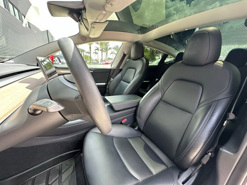 Used 2021 Tesla Model 3 Standard Range Plus RWD image 5