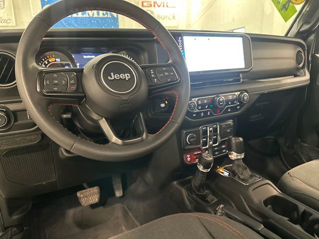 Used 2024 Jeep Wrangler Unlimited Rubicon w/ Dual Top Group AWD/4WD image 20