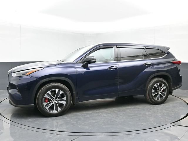 Used 2022 Toyota Highlander XLE image 7