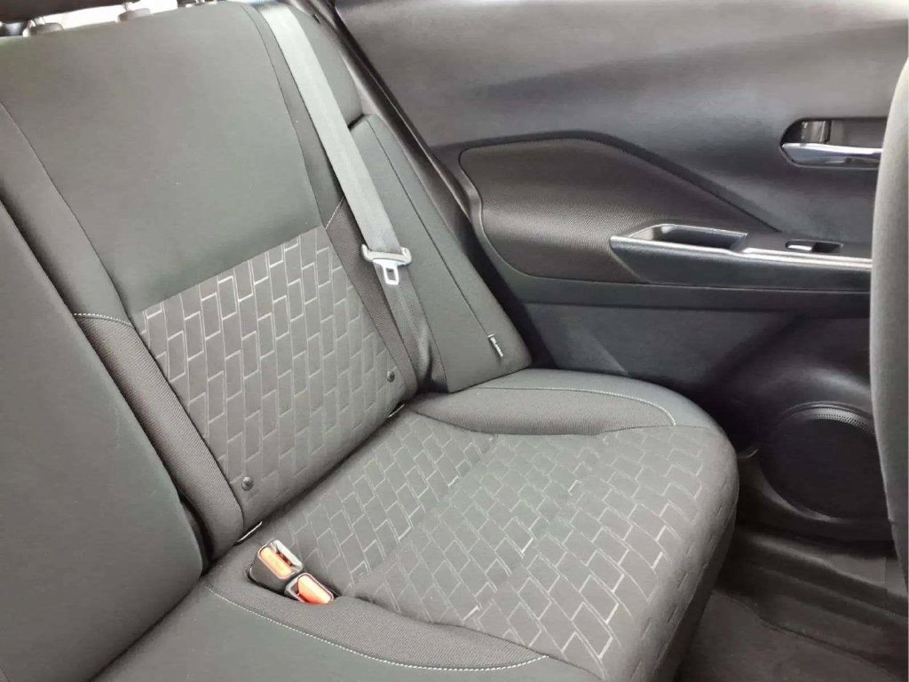 Certified 2023 Nissan Kicks SV FWD image 17