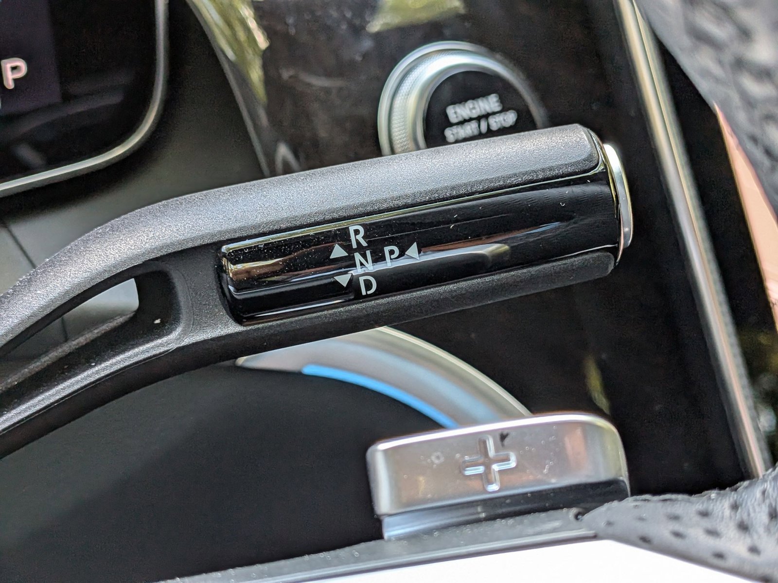 Used 2025 Mercedes-Benz GLC 300 4MATIC image 11