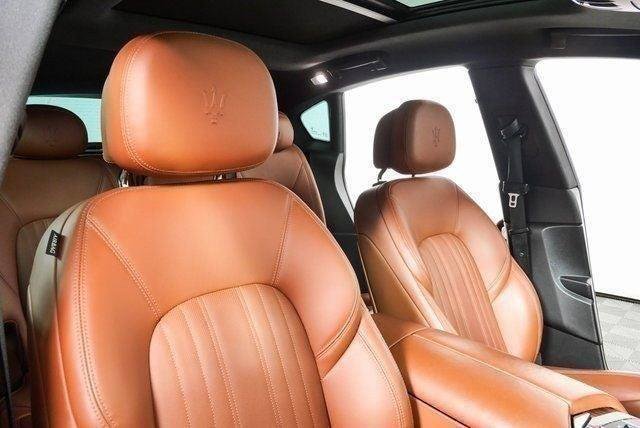 Used 2017 Maserati Levante w/ Luxury Package AWD/4WD image 24