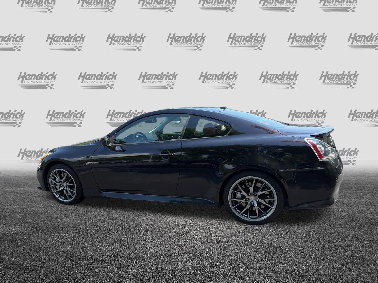 Used 2011 INFINITI G37 IPL RWD image 8