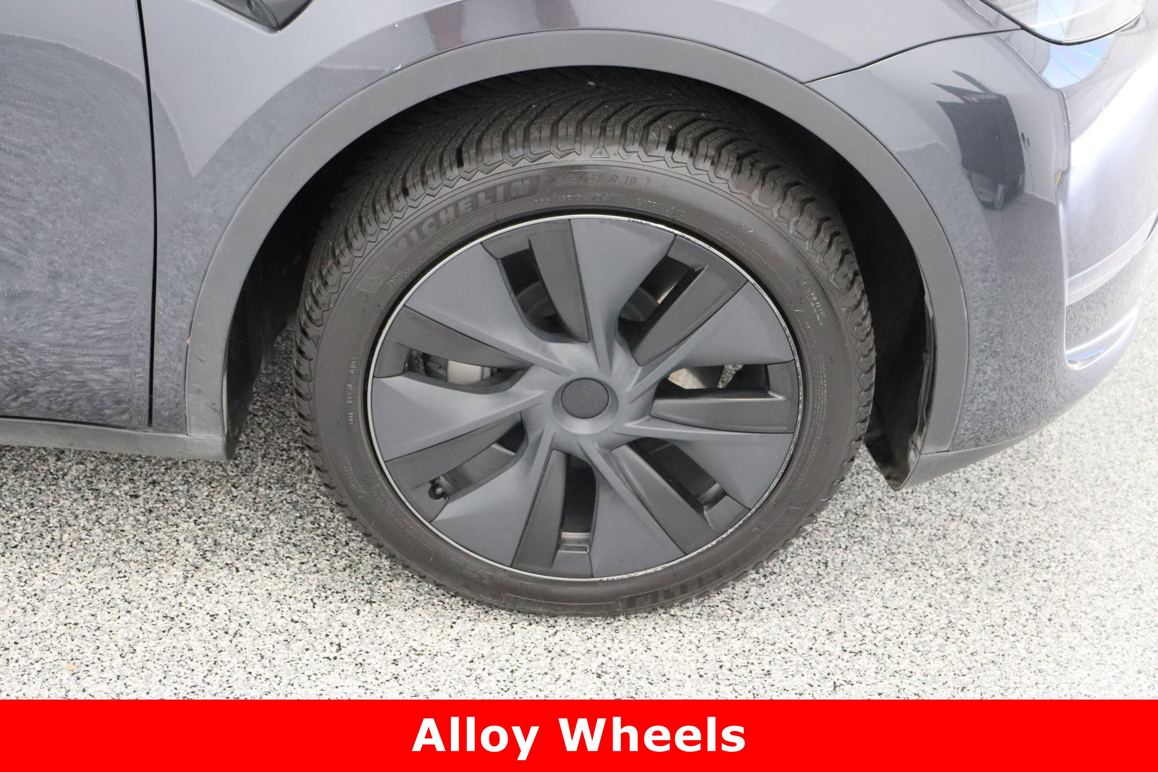 Used 2024 Tesla Model Y Long Range image 5