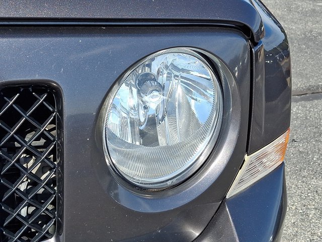 Used 2017 Jeep Patriot High Altitude AWD/4WD image 13