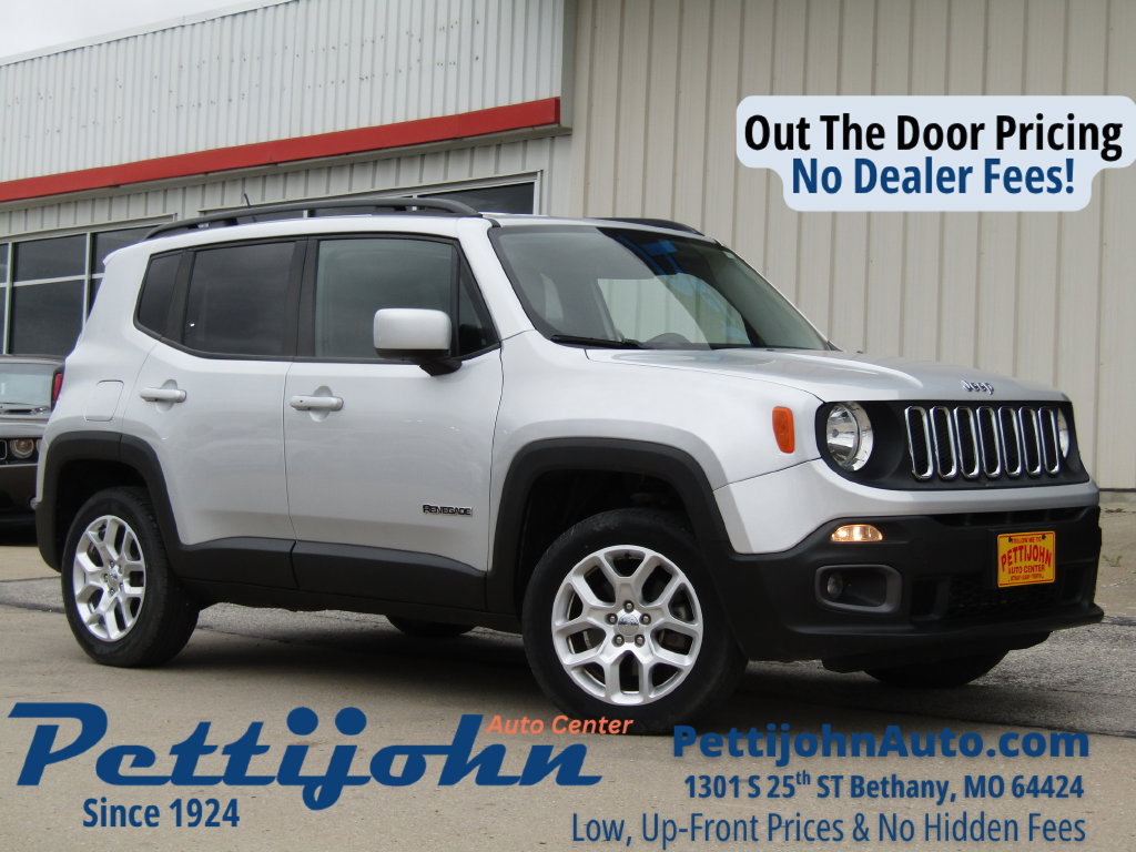 Used 2017 Jeep Renegade Latitude w/ Cold Weather Group AWD/4WD image 1