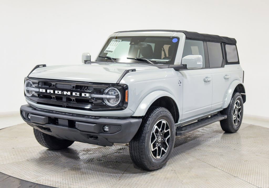 Used 2021 Ford Bronco Outer Banks image 6