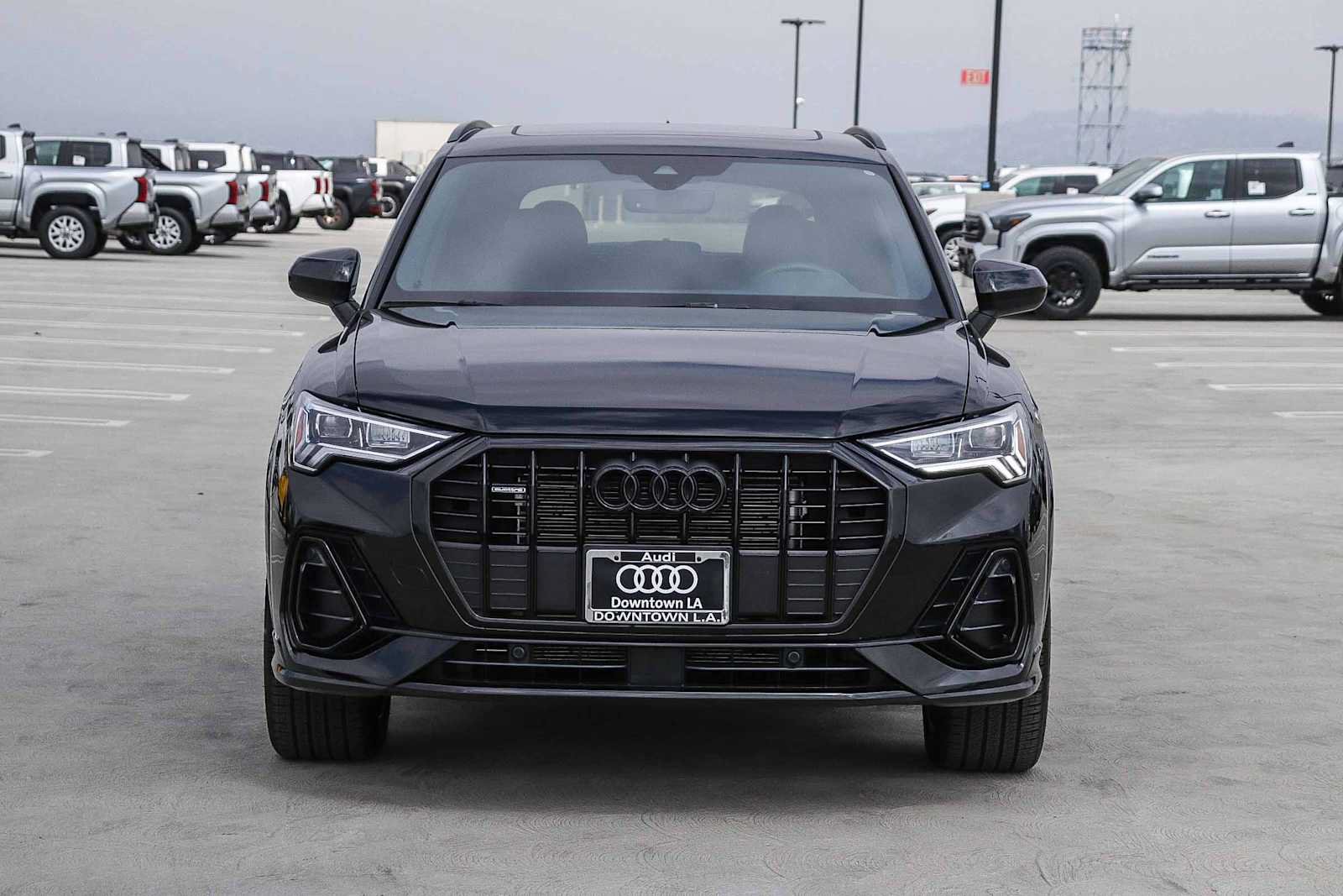 Used 2025 Audi Q3 2.0T Premium w/ Convenience Package AWD/4WD image 2