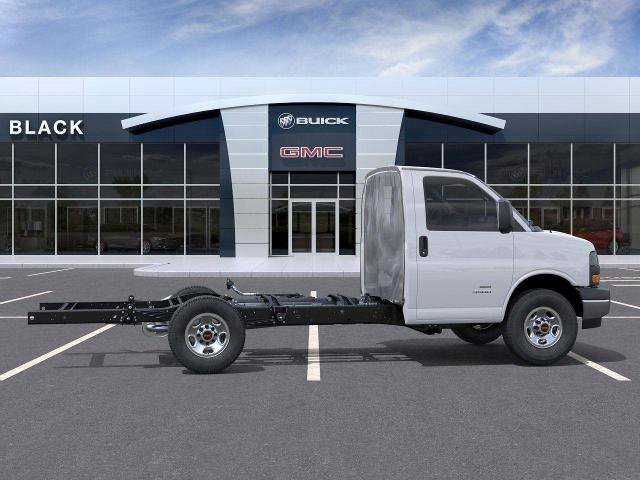 New 2025 GMC Savana 3500 w/ Power Convenience Package RWD image 5