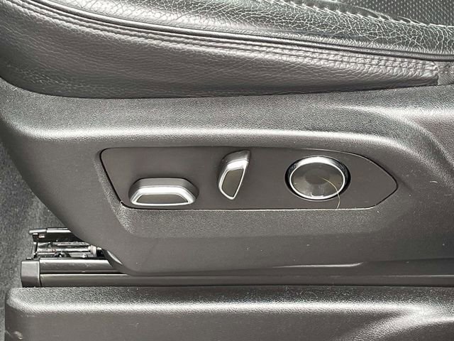 Used 2023 GMC Yukon Denali w/ LPO, Floor Liner Package AWD/4WD image 16