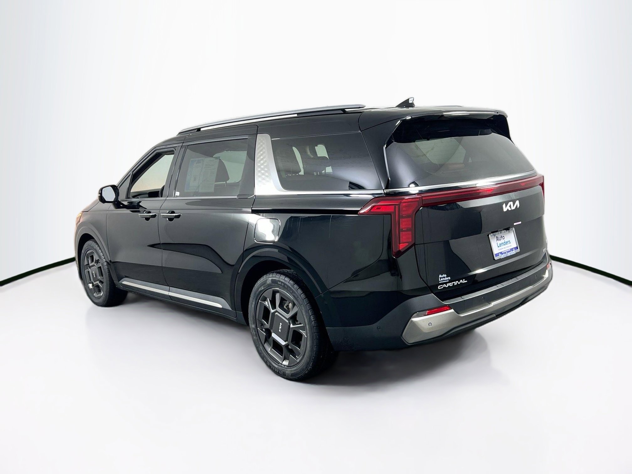 Used 2025 Kia Carnival SX FWD image 7